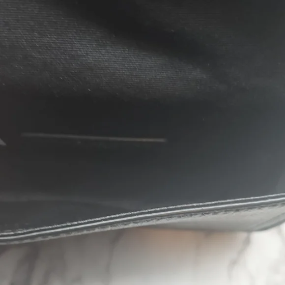 Marc Jacobs Black Pebbled Leather Crossbody Mini Bag - Picture 4 of 8